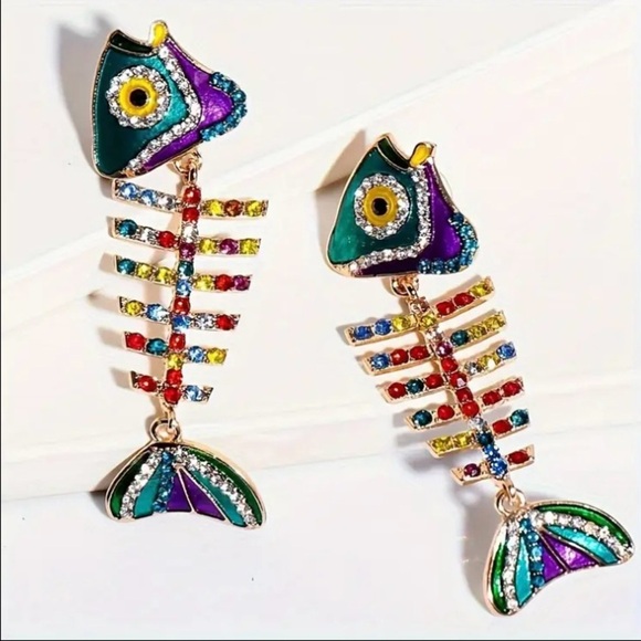 ✨Betsey Johnson Lucia Rhinestone Fish Bone Earrings - Picture 2 of 6